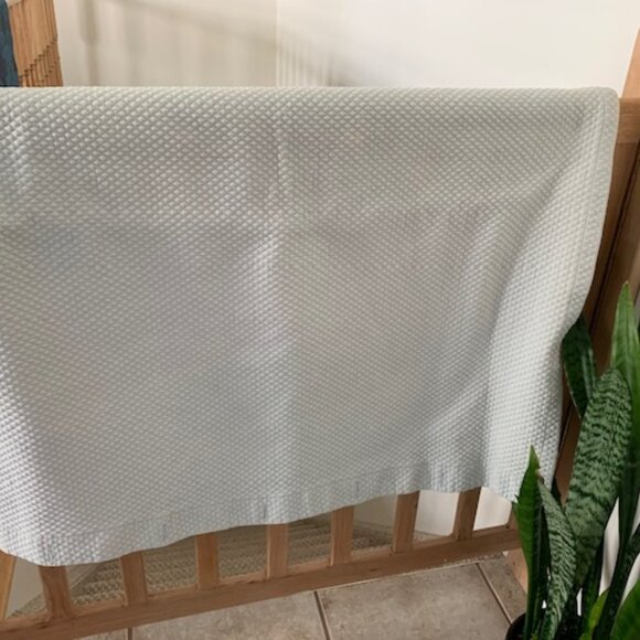 72 x 72 palest grey-green heavy cotton matelassé pattern shower curtain - Picture 5 of 5